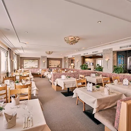 Hotell Enzian 4*