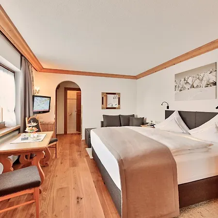 Enzian Hotell Zürs