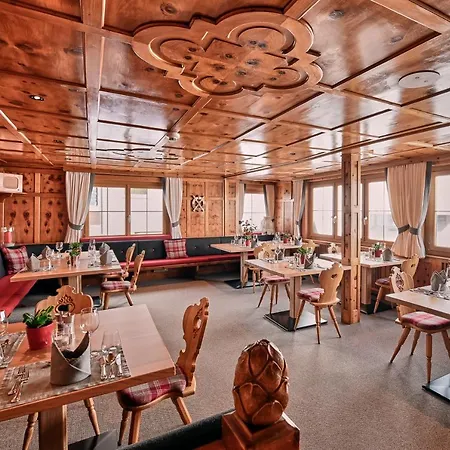 Hotell Enzian Zürs